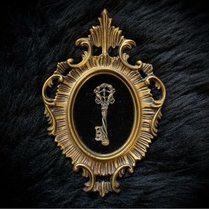 Antique Gold Rococo Baroque Frame with Velvet and Cherub Key vintage